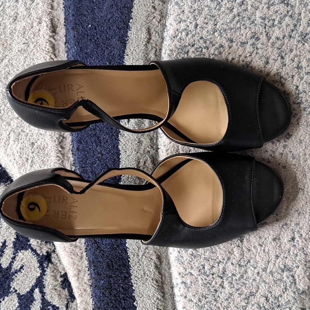 Naturalizer heels 3"